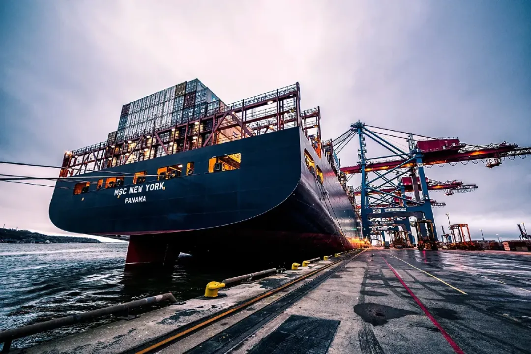 Abrasive Tools in Shipbuilding