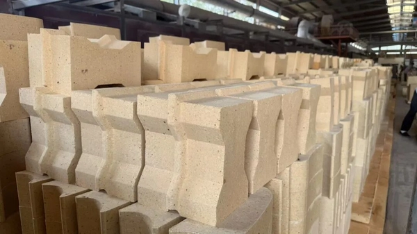 Silicon Carbide for Refractories: Properties, Grades & Industrial Applications